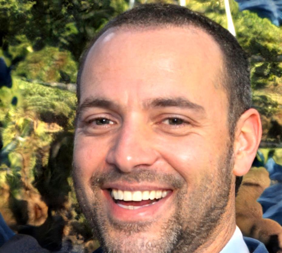 Dr. Konstantin Herberger, Senior Finanzanalyst